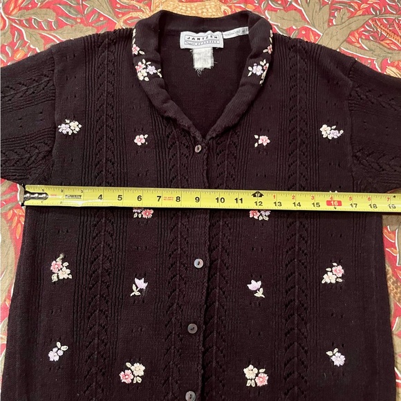 Vintage Jantzen Knit Short Sleeve Cardigan Embroidered Floral on Black Sz M/L - Picture 7 of 16